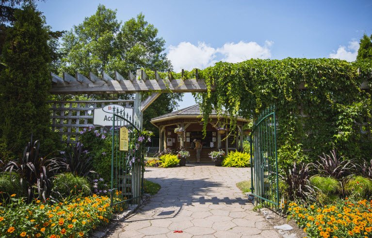 Jardin Botanique Roger-Van den Hende, Canada